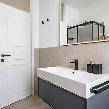 Apartment Dimora Hedera View
